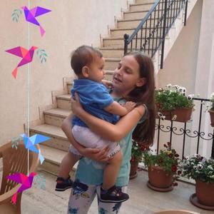 Meet your Posher, Nazire